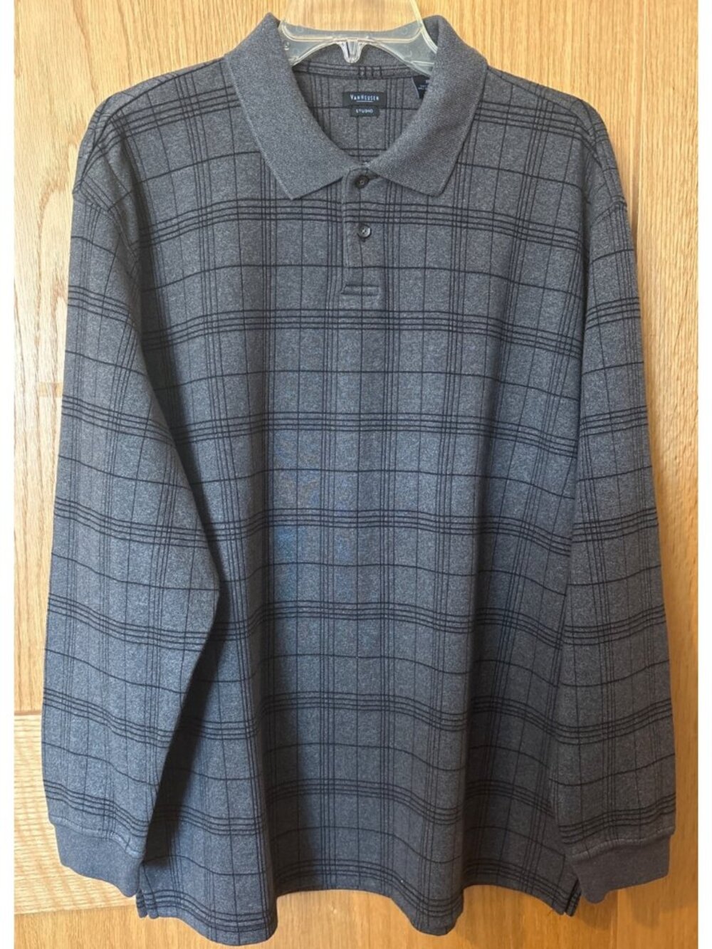 Van Heusen Studio Mens XL Gray Plaid Long Sleeve Polo Shirt Ribbed Cuffs